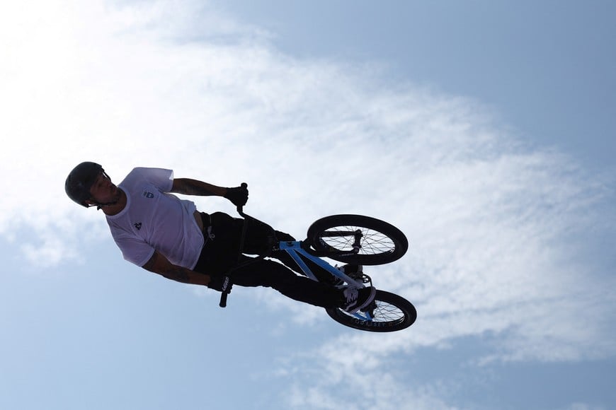 Paris 2024 Olympics - BMX Freestyle - Men's Park Final - La Concorde 2, Paris, France - July 31, 2024.
Jose Torres Gil of Argentina in action during run two. REUTERS/Matthew Childs