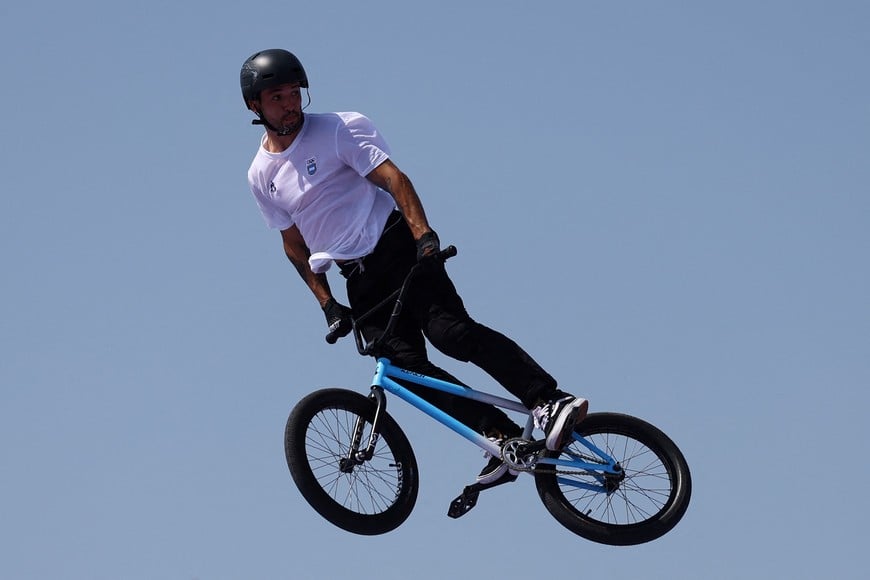 Paris 2024 Olympics - BMX Freestyle - Men's Park Final - La Concorde 2, Paris, France - July 31, 2024.
Jose Torres Gil of Argentina in action during run one. REUTERS/Matthew Childs