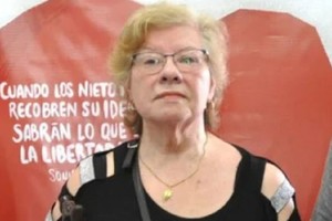 Se trata de la esposa de Ricardo Albareda, secuestrado y desaparecido por la dictadura militar, madre de Fernando Albareda, un militante del campo de los Derechos Humanos.