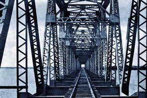 No parece Santa Fe. En primera persona el registro del puente de hierro, los durmientes y la vía sobre la laguna Setúbal. Crédito: Santa Fe Antiguo