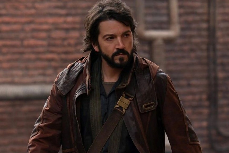Diego Luna es Cassian Andor en el universo de Star Wars.