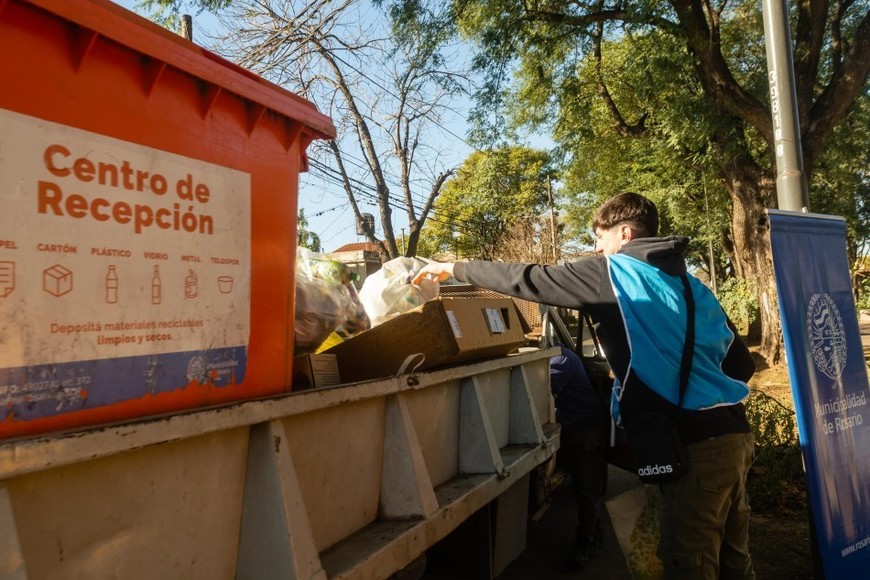 El último canje se realizó el pasado viernes en plaza Ovidio Lagos, ubicada en Martín Fierro al 200, entre Francisco de Miranda y Juan Maza, de barrio La Florida (Distrito Norte), adonde 176 personas llevaron 384 kilogramos de residuos.