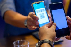 Se aplicará en la gastronomía, hotelería, venta de combustibles, y servicios de entrega a domicilio.