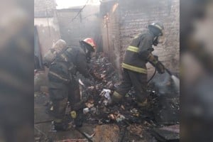 Personal de la Agrupación de Bomberos Zapadores Zona Norte apagó el fuego.