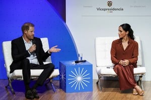Entre otras actividades en su gira por Colombia, el príncipe Harry de Gran Bretaña y su esposa Meghan, duquesa de Sussex, asistieron al Foro "Futuro Digital Responsable" en la Universidad EAN. Reuters