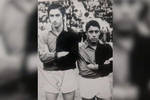 Gustavo Ripke y la Chiva Di Meola fueron protagonistas del partido de 1972, cuya absurda reglamentación privó a Colón de jugar la semifinal del Nacional contra San Lorenzo, que finalmente fue el campeón de la mano del Toto Lorenzo. La Chiva le hizo goles a Gimnasia en los dos partidos que se jugaron en Primera.