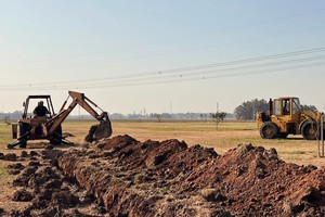 Autoridades comunales destacaron que la obra se lleva a cabo en el plan de urbanización del espacio par central del Loteo, que incluye la plaza Ricardo Foster, la Capilla San José y una futura comisaría.