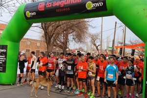 Multitudinaria maratón en Totoras. Crédito: Pablo Zárate.