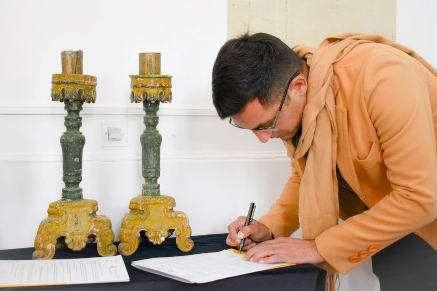 Los candeleros formarán parte del patrimonio del Museo de la Costa por haberse efectuado el traspaso mediante un decreto que certifica la gestión entre instituciones de idéntica finalidad.