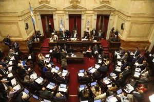 El plenario legislativo decidió con 65 votos anular la suba que se había dispuesto la semana pasada. Crédito: NA