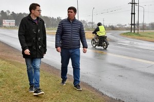 "Tras 15 meses de parálisis, es urgente reactivar las obras para mejorar el corredor de la Ruta 70, comenzando con la repavimentación desde Esperanza hacia Humboldt", agregó Pirola.