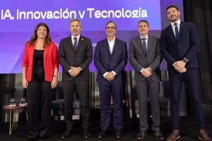 El gobernador Rogelio Frigerio subrayó la necesidad de fortalecer la colaboración público-privada para impulsar la transformación digital y la formación de talento en Entre Ríos.
