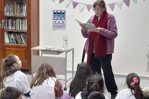 ERA destacó la valiosa y desinteresada participación de Delia Sosa, Silvia Marzioni, Mónica Armando de Beltramone, Julia Kalbertamen y María Elena Monroig, como parte del equipo que emprendió esta empresa tan gratificante.