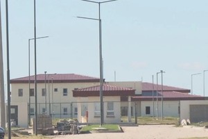 Cuando se abra el Centro Federal Penitenciario, habrá unos 300 empleados llegados desde distintos puntos del país. Ya hay 10 familias que alquilaron en Coronda.