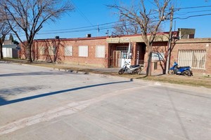 La Escuela N° 602 luce completamente distinta con la calle pavimentada.

Foto: Gentileza