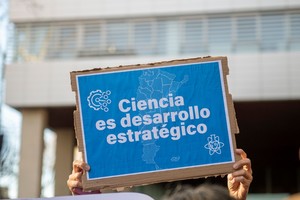 Se suman las advertencias por un ajuste “sin precedentes” que pone a la ciencia en la cuerda floja
