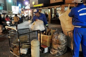 La separación de materiales reciclables (como cartón) es una buena práctica ambiental. Muchas empresas locales ya lo hacen, pero no reciben el estímulo del Estado local.