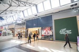 Ribera Shopping cuenta con estacionamiento gratuito, es apto para ingresar con animales y ofrece WIFI gratuito.