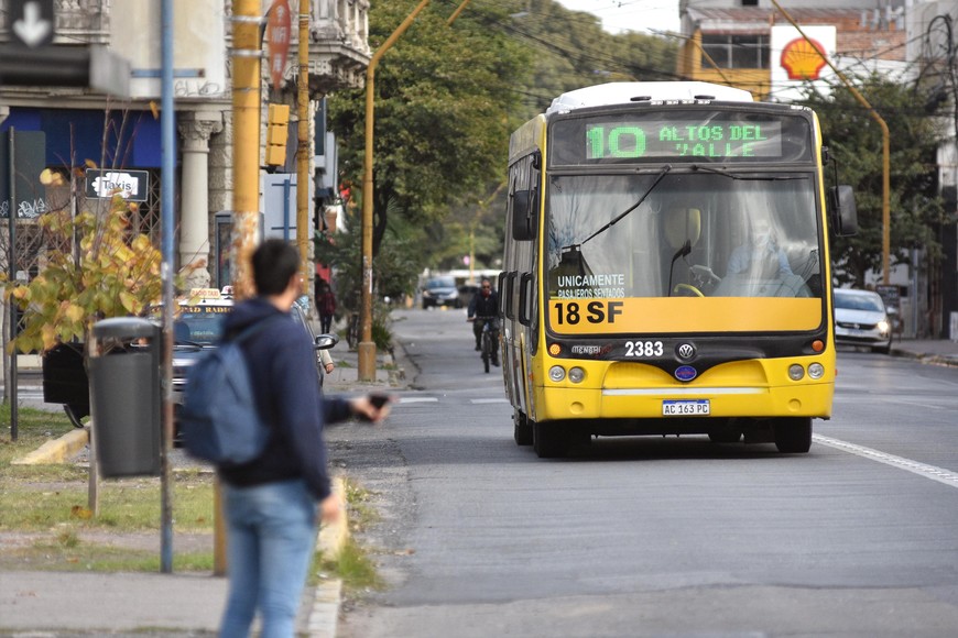 Una buena. Al menos por septiembre, los santafesinos seguirán contando con un sistema de transporte público esencial.
