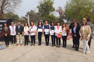 El acto concluyó con un reconocimiento a los docentes que cumplen 25 años de servicio en San Javier.