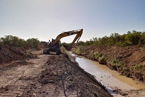 Complementariamente, se edifican los respectivos cabezales con el consiguiente relleno de suelo y su debida compactación. Foto: Archivo