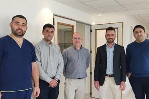 La reunión destaca el compromiso compartido entre los directivos del hospital y el senador en la mejora de la infraestructura y los recursos del centro de salud, representando un avance notable en la calidad de la atención y los servicios ofrecidos a la comunidad.