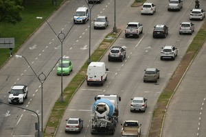 Los vehículos que alcanzan una antigüedad específica se benefician de la exención total del Impuesto Patente Única sobre Vehículos. Créditos: Mauricio Garin