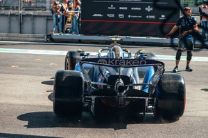 Una vez que los mecánicos de Williams repararon el auto, tras los daños provocados en el accidente de la curva 6, el piloto argentino fue ganando confianza en cada giro que fue haciendo al circuito de Azerbaiyán.