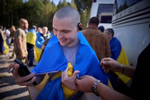 A pesar de las hostilidades en curso, ambas naciones han logrado varios intercambios de prisioneros de guerra a lo largo del conflicto. Este último intercambio se produce tras un acuerdo similar alcanzado hace tan sólo tres semanas.
CREDITO: REUTER