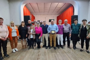 “Esta cena no es solo un espacio de encuentro, sino también un recordatorio de nuestras raíces y del valor de nuestras instituciones”, señaló Osta.