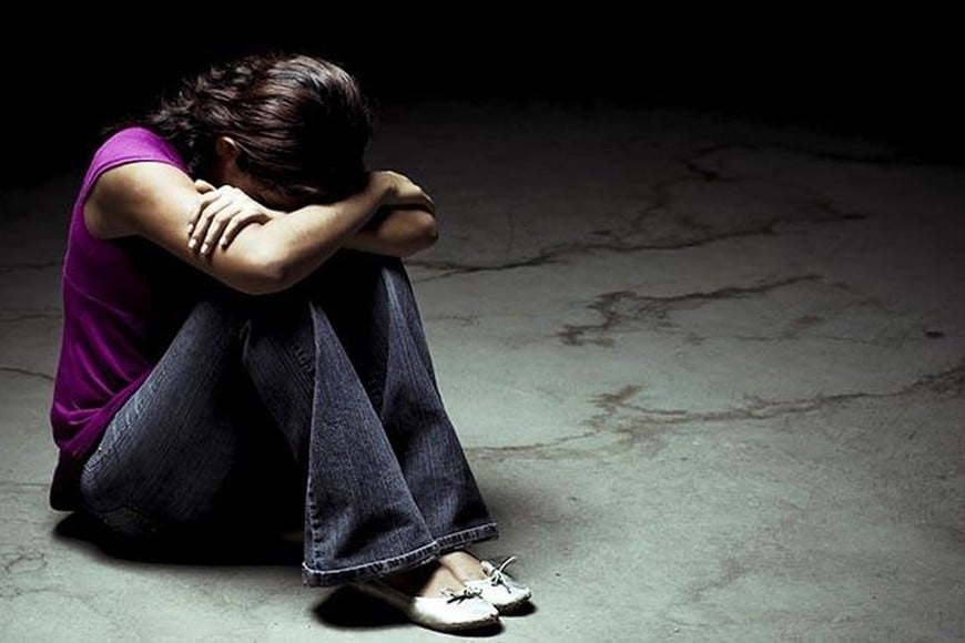 La depresión prolongada en el tiempo puede ser un factor que desencadene la idea del suicidio como “salida”: nunca es una salida.