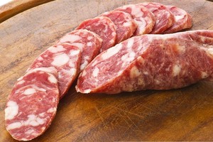 Se debe evitar la compra y consumo de salames y chorizos de cerdo de lugares no habilitados