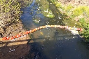 El dispositivo permitirá mantener limpio el arroyo.
Foto: Gentileza