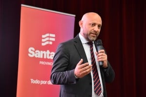 “Hoy existe una bolsa de trabajo en la cuál prácticamente el sindicato es quien acerca a la persona para que forme parte de la empresa”, señaló el funcionario. Foto: Prensa Gobierno