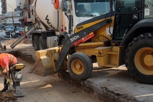 También se incluyó la calle Marcial Candioti al plan de bacheo.