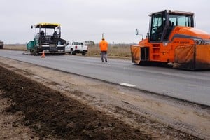 “Aprovechando que el Estado provincial está reconstruyendo la Ruta Provincial Nº 4, solicitamos a Vialidad Provincial este tipo de obras. Esta avanzado el proyecto, y estamos muy contentos porque esta obra traerá mayor seguridad vial en la zona, que tiene un tránsito vehicular y de camiones muy grande”.
Foto: Archivo