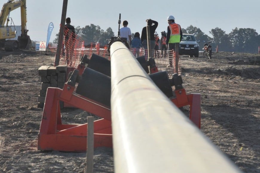 “No podemos hablar de inversiones y crecimiento de pymes y grandes industrias si no tenemos energía. Esta es una posibilidad enorme que tiene este corredor para abastecer de gas a las dos áreas industriales. Hubo charlas a nivel ministerial, y hay compromiso de llevar adelante el proyecto que cambiará el futuro de esta región”.
Foto: Archivo/Luis Cetraro