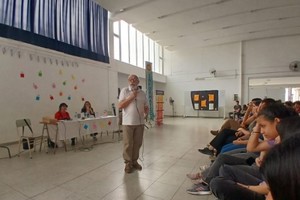 En la semana, los escritores visitaron distintas escuelas de la región. Foto: FILSF