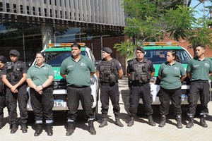 Operarios de la GSI en la nueva sede del Centro de Monitoreo, donde funcionó la Estación Barranquitas. Gentileza