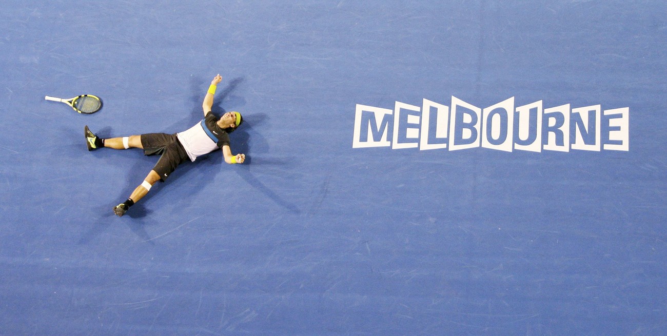 Una imagen que describe el desgaste físico que conllevó el Autralia Open 2009. Créditos:  REUTERS/Daniel Munoz.