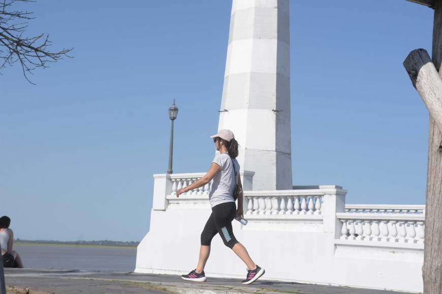 Lunes y martes hará aún más calor en Santa Fe. Foto: Luis Cetraro.