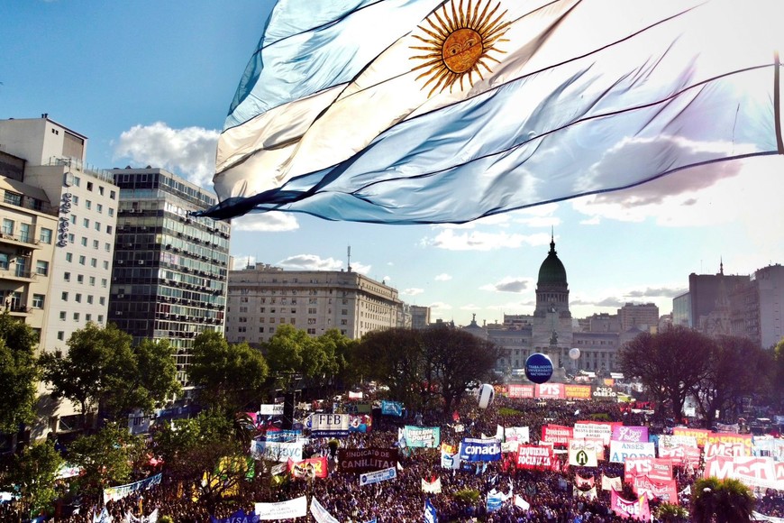 Se prepara una movilización masiva del Garraham y las universidades para este miércoles, cuando el Congreso trate ambos vetos. Crédito: Agencia