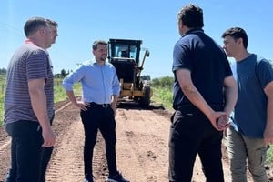 Se están ejecutando 5.900 metros de ripio interdistrital para asegurar un camino seguro y de fácil acceso.