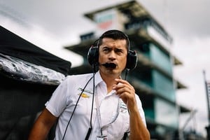 La misma tratará sobre la experiencia que tiene Ricardo Juncos en su trayectoria dirigiendo equipos de trabajo desde sus inicios en la Fórmula Renault Argentina, hasta su presente compitiendo en la Indy Car.