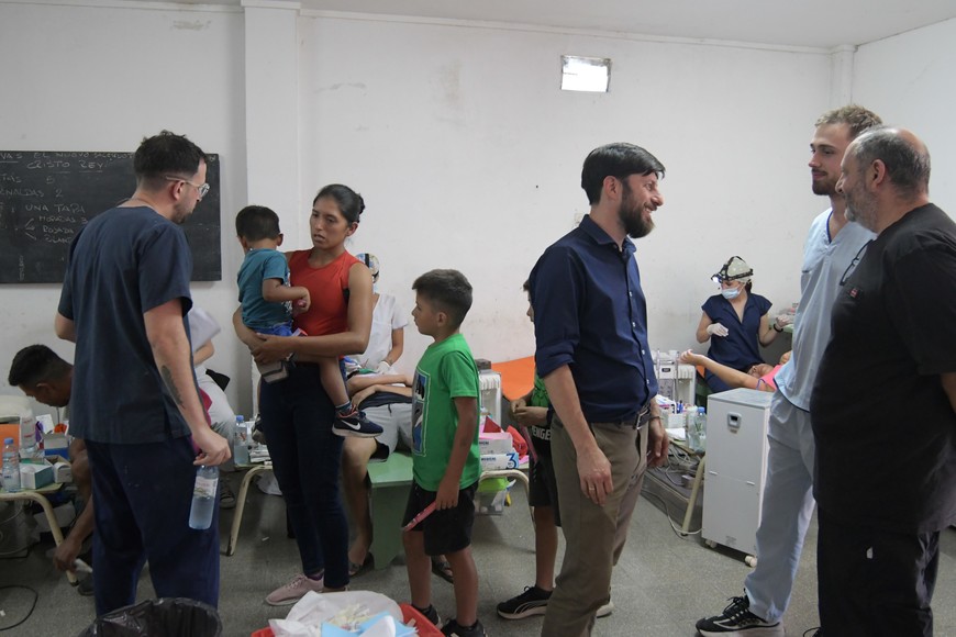 El tráiler odontológico de la UBA fue declarado "de interés" por el Concejo municipal de Monte Vera. Crédito: Manuel Fabatía