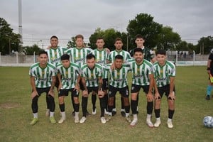 Sanjustino ganó el grupo 4 con un total de 12 puntos tras vencer a Peñarol de Rafaela en Villa Rosas por 2 a 0.