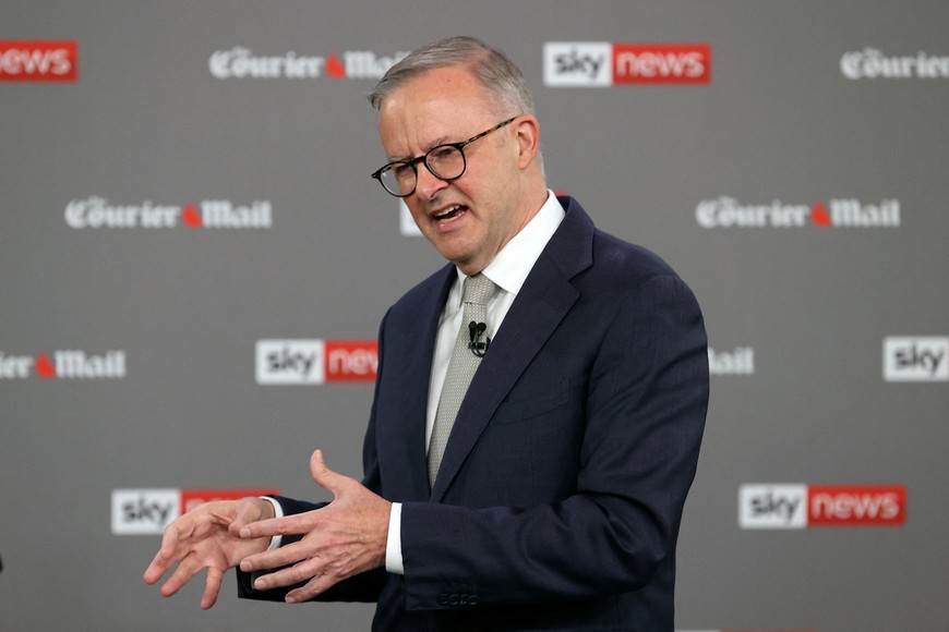 Australian Opposition Leader Anthony Albanese speaks during the first leaders' debate of the 2022 federal election, at the Gabba sports stadium, in Brisbane, April 20, 2022. AAP/ Jason Edwards via REUTERS ATTENTION EDITORS - THIS IMAGE WAS PROVIDED BY A THIRD PARTY. NO RESALES. NO ARCHIVE. AUSTRALIA OUT. NEW ZEALAND OUT. NO COMMERCIAL OR EDITORIAL SALES IN NEW ZEALAND. NO COMMERCIAL OR EDITORIAL SALES IN AUSTRALIA.