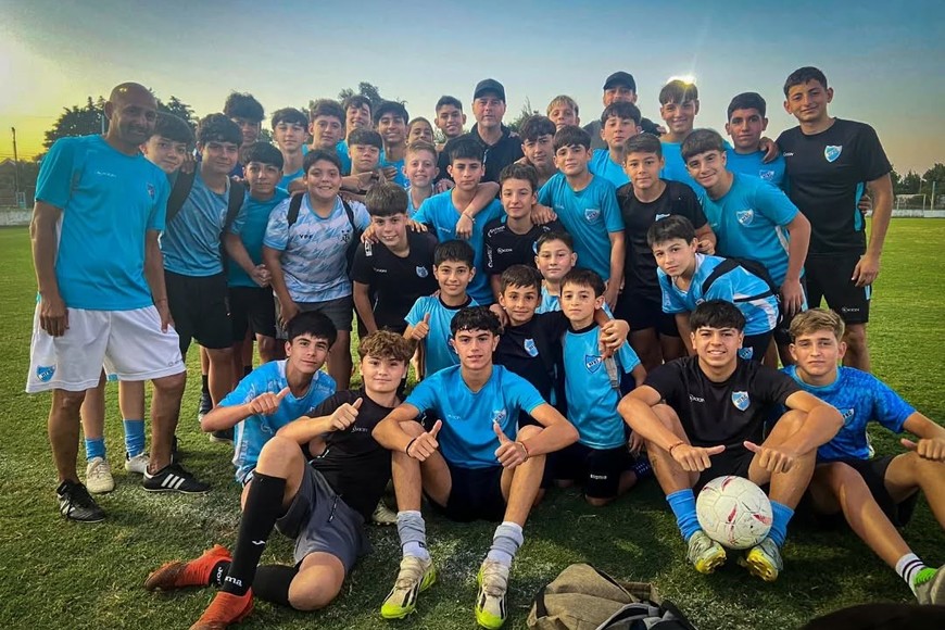 Visita más que especial. El ex DT de Leo Messi en París y actual entrenador de la Selección de Estados Unidos, Mauricio Pochettino, se hizo presente hace unos días en Hughes
