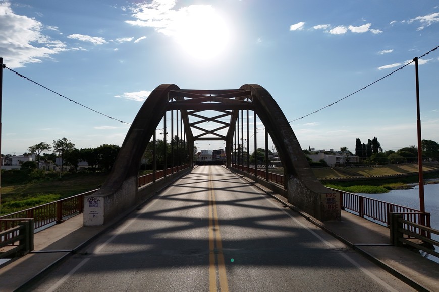 Puente carretero Santa Fe-Santo Tomé. Foto: Fernando Nicola