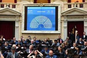 La sesión de este jueves fue la cuarta convocada para esta semana en la Cámara baja.